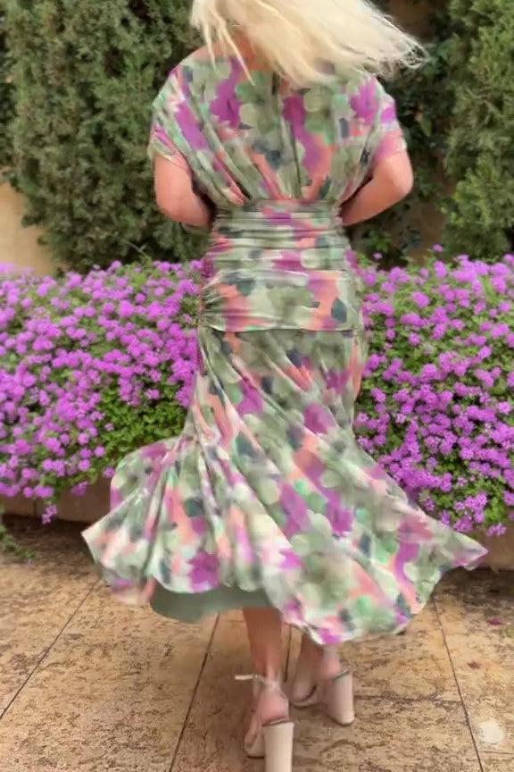 Elegant Floral Elastic Flowy Dress