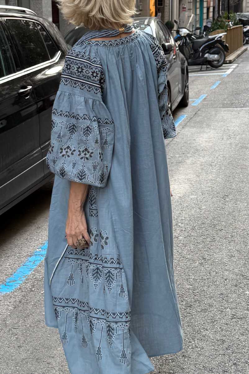 Oversize dress with embroidery on the sleeves and side