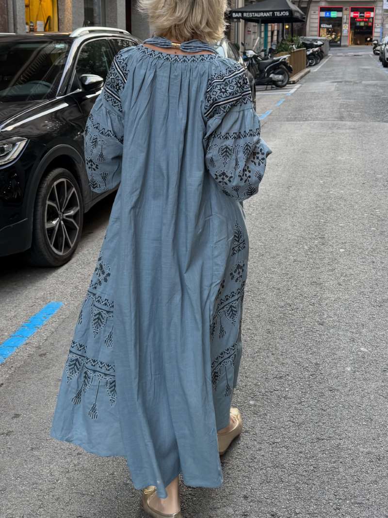 Oversize dress with embroidery on the sleeves and side