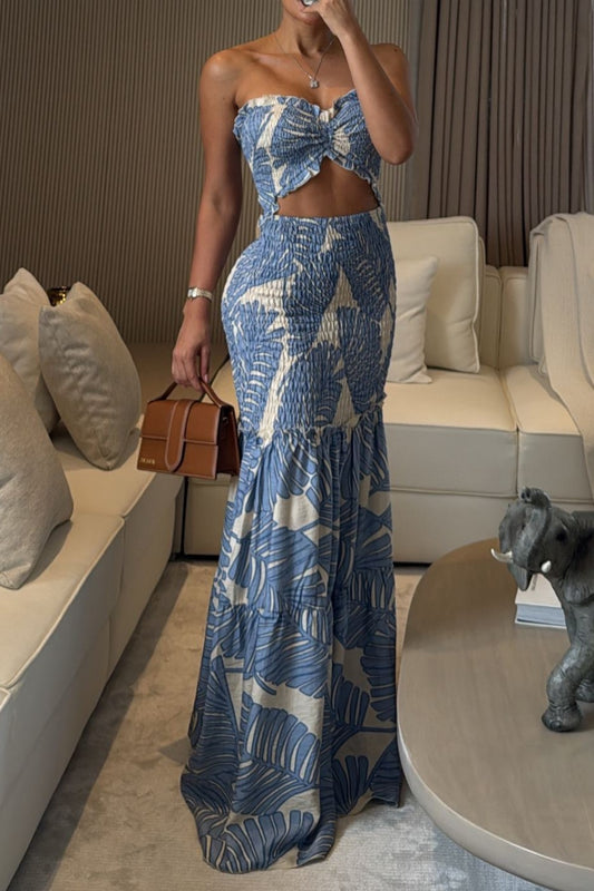 Temperamental blue dress with leaf print