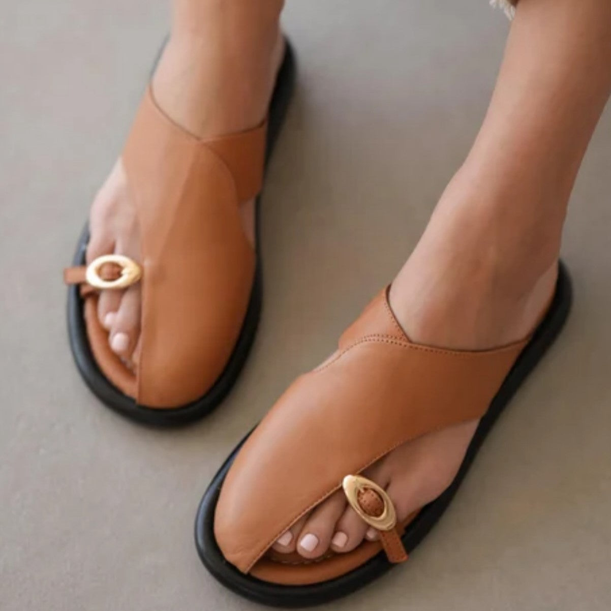 Women's toe buckle detail leather suede slippers