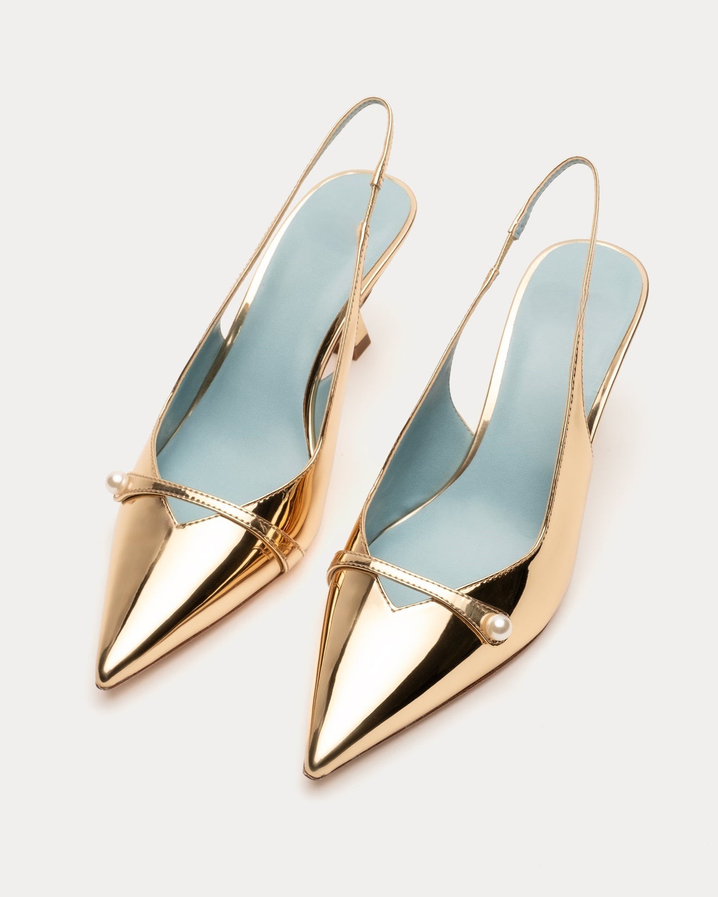 Pump With Pearl Gold Heels