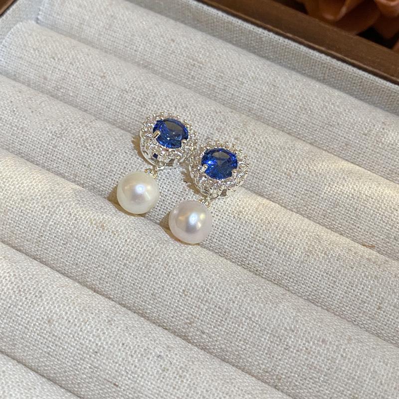 Blue Gemstone Pearl Necklace