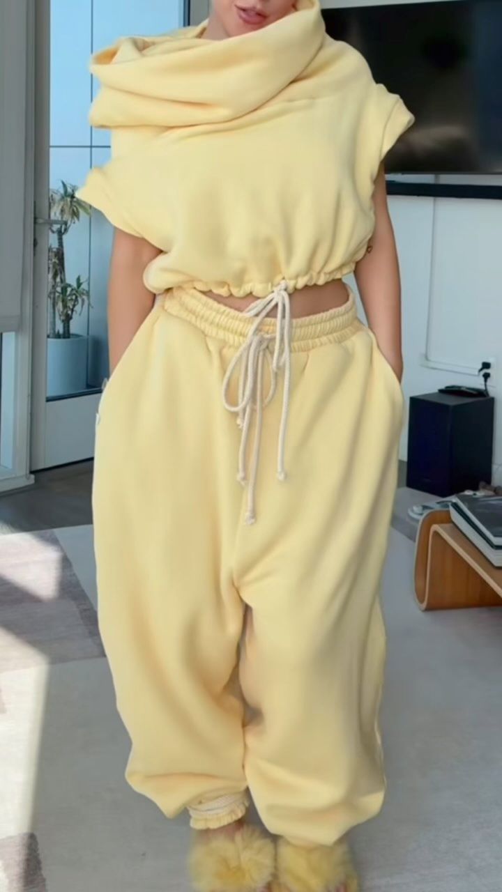 Irregular sweatshirt suit