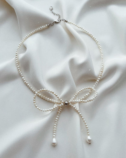 Pearl Bow Short Necklace