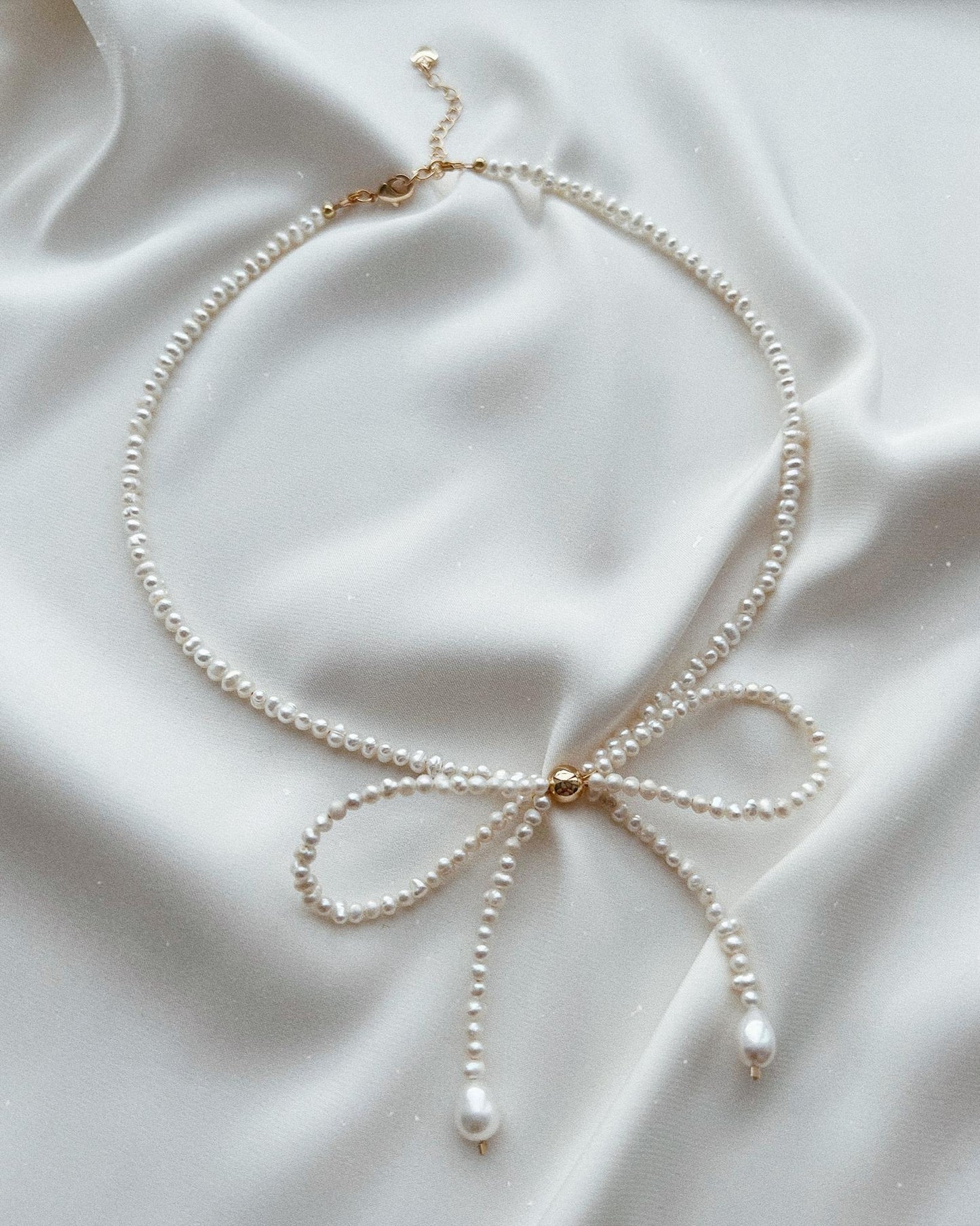 Pearl Bow Short Necklace