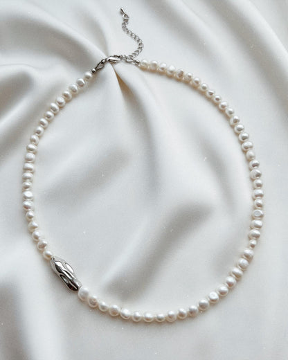 Shaped Pearl Nnecklace