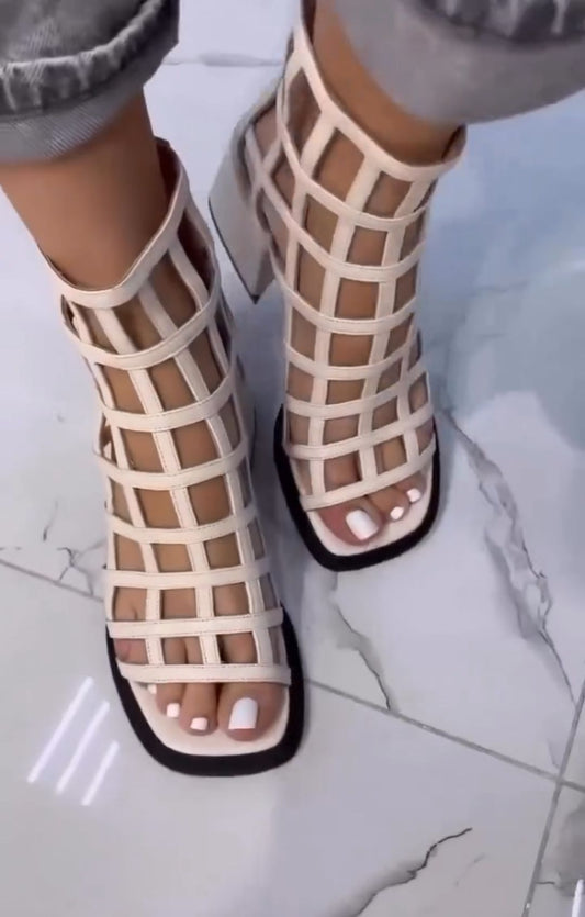 2024 New In Hollow Plaid Sandals