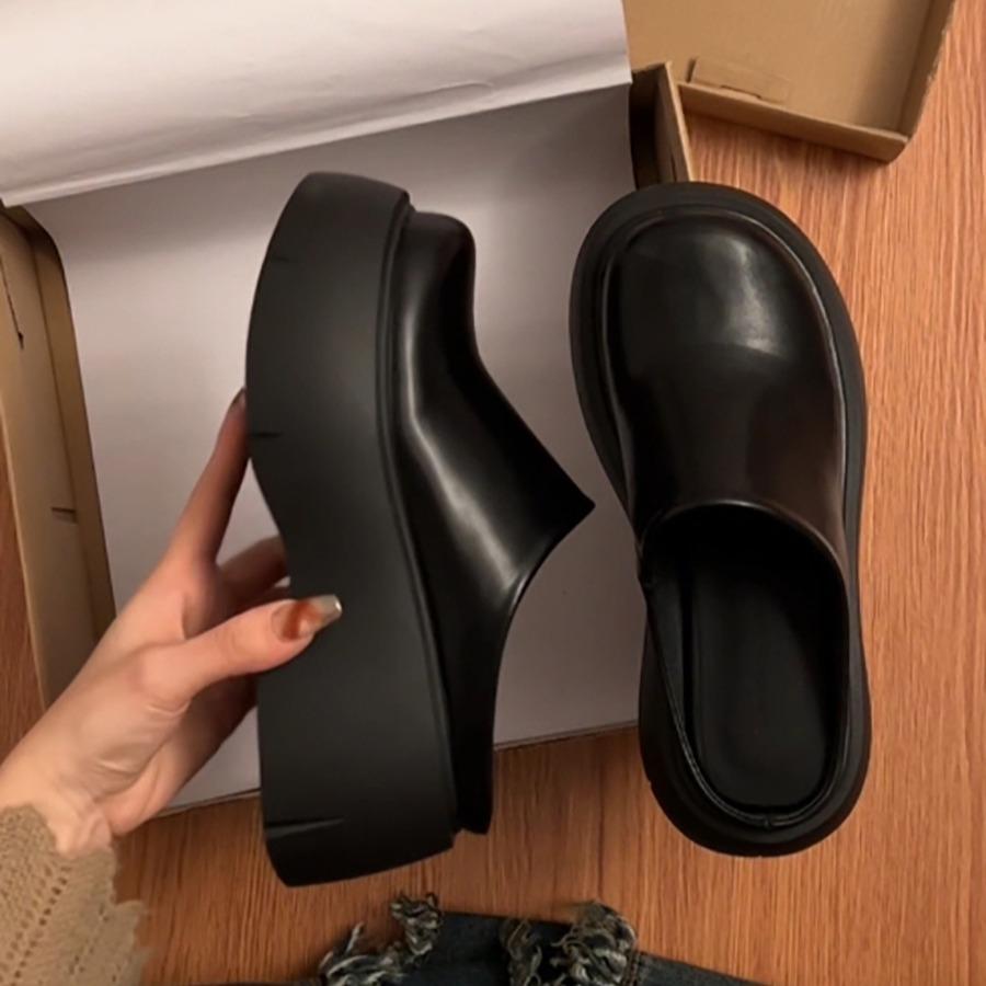 Non-slip thick sole slippers